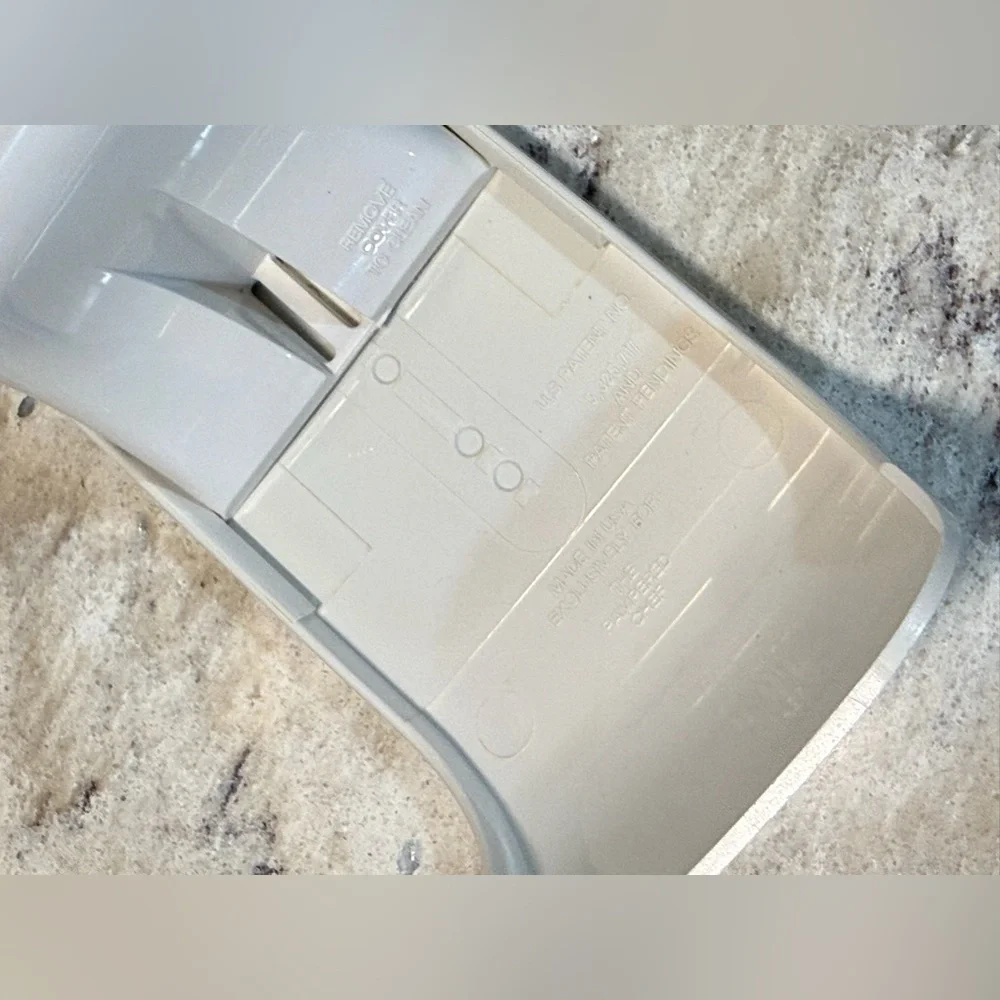 Vintage Pampered Chef Adjustable Measuring Cup